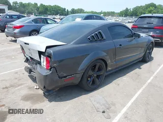 2008 Ford Mustang Deluxe с VIN 1ZVHT80N885207767, выставлен на аукционе IAAI как лот 42268013 с пробегом 190 269 миль миль и . История ставок и продаж доступна на DreamBid. Изображение 4.