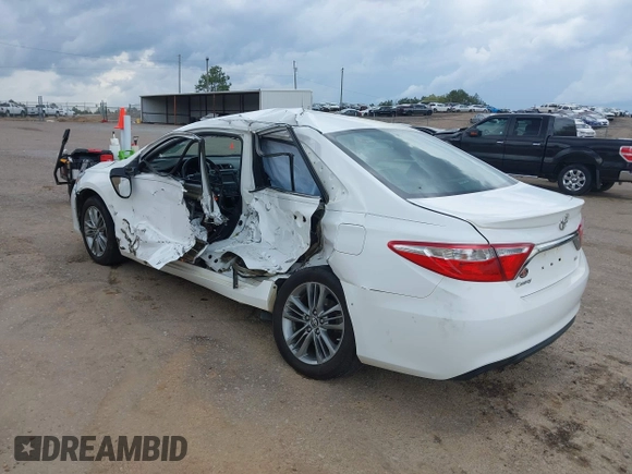 2015 Toyota Camry XLE with VIN 4T1BF1FK4FU044490, listed as a IAAI auction lot 41938048 with 93,700 mi miles. Bid and sale history available at carsss.com. Image 3.
