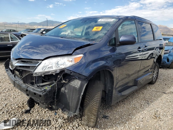 2019 Toyota Sienna XLE Auto Access Seat with VIN 5TDYZ3DCXKS012185, listed as a Copart auction lot 67488644 with 60,840 mi miles and Salvage Title. Bid and sale history available at carsss.com. Image 1.