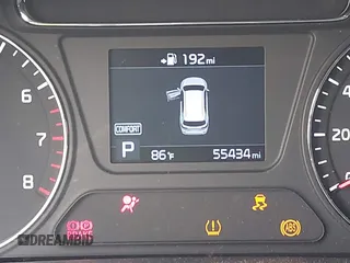2020 Kia Sorento S z VIN 5XYPG4A5XLG690303, wystawiony jako IAAI lot #42070603 z przebiegiem 55 434 mil mil oraz . Historia ofert i sprzedaży dostępna na DreamBid. Obrazek 15.