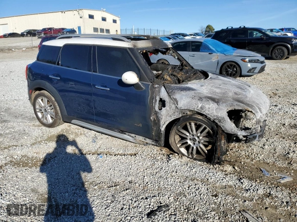 2018 MINI Countryman Cooper with VIN WMZYV5C3XJ3E02716, listed as a Copart auction lot 88490745 with 0 mi miles and Non Repairable. Bid and sale history available at carsss.com. Image 4.