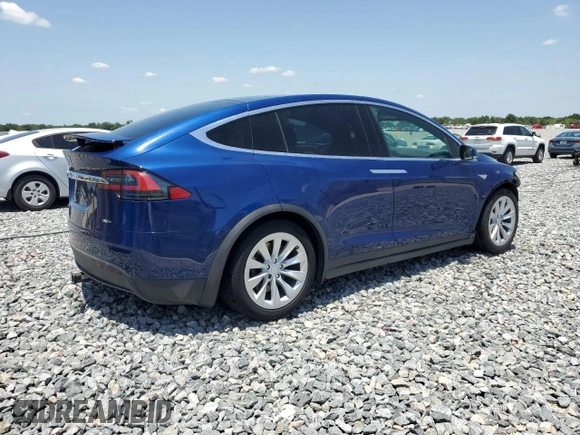 2016 Tesla Model X 70D z VIN 5YJXCAE29GF001522, wystawiony jako Copart lot #56571115 z przebiegiem 129 924 mil mil oraz Szkody całkowita. Historia ofert i sprzedaży dostępna na DreamBid. Obrazek 3.