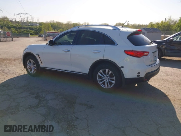 2013 Infiniti FX with VIN JN8CS1MWXDM170526, listed as a IAAI auction lot 42123275 with 171,778 mi miles and . Bid and sale history available at DreamBid. Image 3.