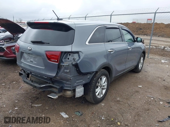 2020 Kia Sorento LX with VIN 5XYPG4A39LG688184, listed as a IAAI auction lot 41539132 with 44,763 mi miles. Bid and sale history available at carsss.com. Image 4.