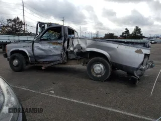 1989 Dodge Dakota S with VIN 1B7GL26X9KS129335, listed as a Copart auction lot 82744003 with 174,152 mi miles and Salvage Title. Bid and sale history available at carsss.com. Image 2.