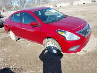 2015 Nissan Versa S Plus with VIN 3N1CN7AP1FL829662, listed as a IAAI auction lot 41680995 with NaN miles. Bid and sale history available at carsss.com. Image 1.