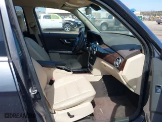 2015 Mercedes-Benz GLK-Class GLK 350 with VIN WDCGG5HB7FG426257, listed as a IAAI auction lot 41928199 with 240,000 mi miles. Bid and sale history available at carsss.com. Image 5.