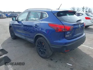 2017 Nissan Rogue SL z VIN JN1BJ1CR4HW106839, wystawiony jako IAAI lot #41620932 z przebiegiem 98 379 mil mil oraz . Historia ofert i sprzedaży dostępna na DreamBid. Obrazek 3.