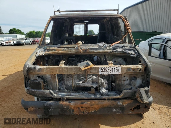 2000 Ford Econoline Cargo z VIN 1FTNE2424YHB40676, wystawiony jako Copart lot #53939115 z przebiegiem Nie podano mil oraz Szkoda całkowita • Salvage title. Historia ofert i sprzedaży dostępna na DreamBid. Obrazek 5.