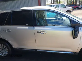 2012 Lincoln MKX with VIN 2LMDJ6JK8CBL03189, listed as a IAAI auction lot 42039099 with 202,689 mi miles. Bid and sale history available at carsss.com. Image 13.