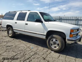 1997 Chevrolet Suburban with VIN 3GNFK16R6VG108892, listed as a Copart auction lot 50504805 with 200,647 mi miles and Clean Title. Bid and sale history available at carsss.com. Image 4.