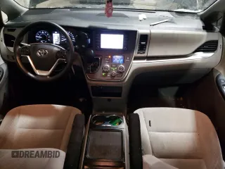 2019 Toyota Sienna LE Auto Access Seat with VIN 5TDKZ3DC7KS003451, listed as a Copart auction lot 87056704 with 76,587 mi miles and Salvage Title. Bid and sale history available at DreamBid. Image 8.