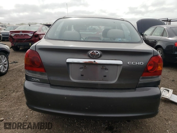 2003 Toyota ECHO z VIN JTDBT123330269000, wystawiony jako Copart lot #57505315 z przebiegiem 146 267 mil mil oraz Szkoda całkowita • Salvage title. Historia ofert i sprzedaży dostępna na DreamBid. Obrazek 6.