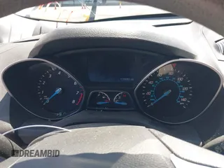 2015 Ford Escape SE z VIN 1FMCU0GX9FUA62790, wystawiony jako IAAI lot #42475851 z przebiegiem 135 697 mil mil oraz . Historia ofert i sprzedaży dostępna na DreamBid. Obrazek 7.