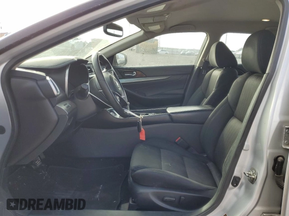 2017 Nissan Maxima SV with VIN 1N4AA6AP2HC379857, listed as a Copart auction lot 84594564 with 121,408 mi miles and Salvage Title. Bid and sale history available at carsss.com. Image 7.