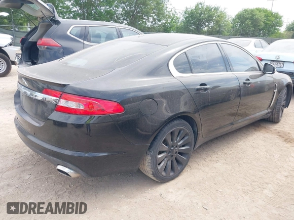 2009 Jaguar XF Premium Luxury z VIN SAJWA06B79HR38643, wystawiony jako IAAI lot #41938355 z przebiegiem Nie podano mil oraz . Historia ofert i sprzedaży dostępna na DreamBid. Obrazek 4.