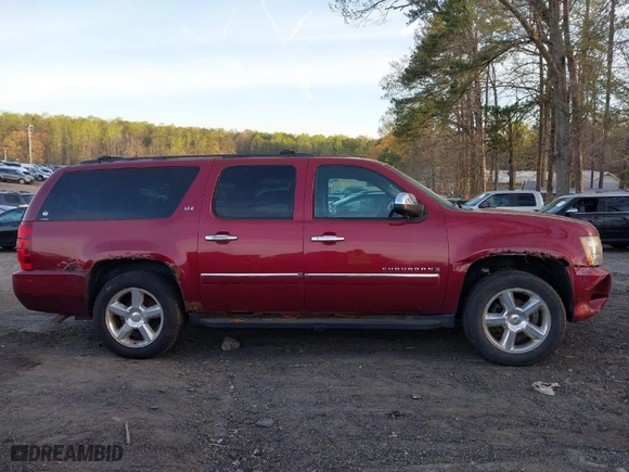2009 Chevrolet Suburban LTZ with VIN 1GNFK36359R220094, listed as a IAAI auction lot 41858436 with 247,913 mi miles. Bid and sale history available at carsss.com. Image 13.