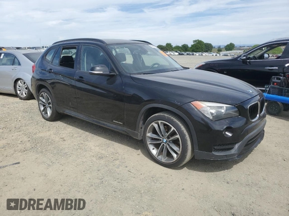 2015 BMW X1 xDrive28i with VIN WBAVL1C56FVY35815, listed as a Copart auction lot 52996755 with 0 mi miles and Clean Title. Bid and sale history available at carsss.com. Image 4.