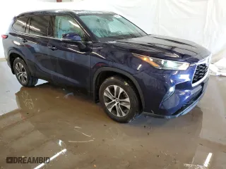 2022 Toyota Highlander XLE with VIN 5TDHZRBH8NS566380, listed as a Copart auction lot 52572785 with 109,103 mi miles and Clean Title. Bid and sale history available at carsss.com. Image 4.