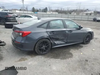 2024 Honda Civic Sport z VIN 2HGFE2F5XRH580233, wystawiony jako Copart lot #52956535 z przebiegiem 9852 mil mil oraz Szkody całkowita. Historia ofert i sprzedaży dostępna na DreamBid. Obrazek 3.