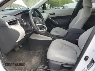 2022 Toyota Corolla Cross LE with VIN 7MUCAABG2NV024823, listed as a Copart auction lot 53458775 with 24,562 mi miles and Non repairable. Bid and sale history available at DreamBid. Image 7.