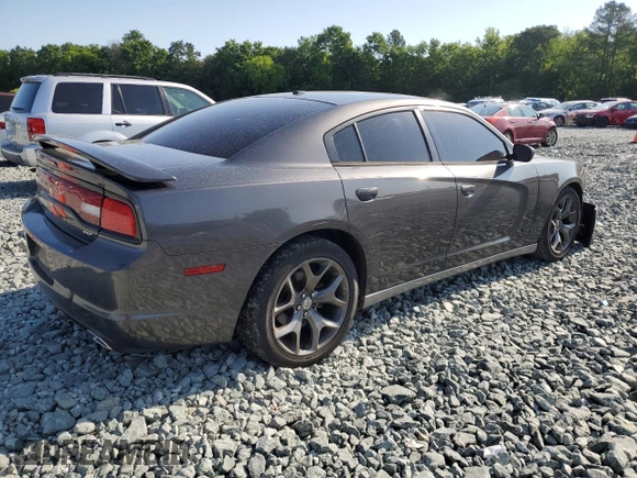 2014 Dodge Charger SXT z VIN 2C3CDXHG1EH315764, wystawiony jako Copart lot #57605135 z przebiegiem 273 912 mil mil oraz Szkoda całkowita • Salvage title. Historia ofert i sprzedaży dostępna na DreamBid. Obrazek 3.