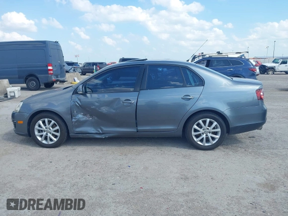 2010 Volkswagen Jetta SEL with VIN 3VWRX7AJ8AM158567, listed as a IAAI auction lot 42344380 with 151,481 mi miles and . Bid and sale history available at DreamBid. Image 6.