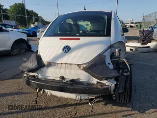 2010 Volkswagen Beetle with VIN 3VWPW3AG7AM014628, listed as a Copart auction lot 61751805 with 67,874 mi miles and Salvage title. Bid and sale history available at DreamBid. Image 6.