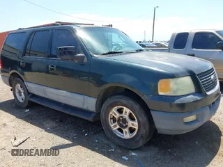 2004 Ford Expedition Special Service with VIN 1FMPU16L74LA64899, listed as a IAAI auction lot 41964679 with 178,369 mi miles. Bid and sale history available at carsss.com. Image 1.