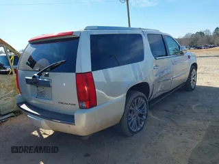2011 Cadillac Escalade ESV Premium с VIN 1GYS4JEF1BR154922, выставлен на аукционе IAAI как лот 41487239 с пробегом 154 979 миль миль и . История ставок и продаж доступна на DreamBid. Изображение 4.