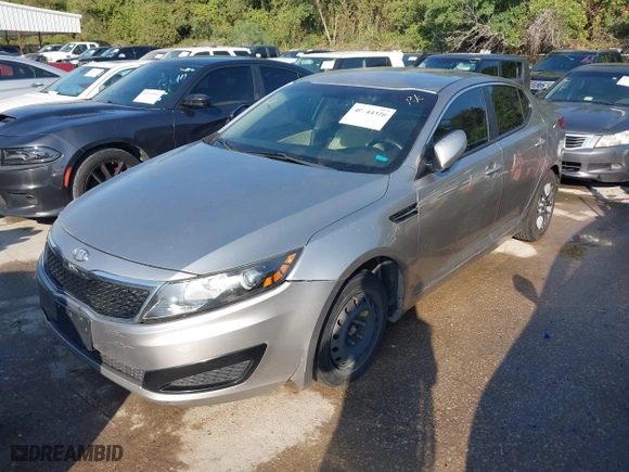 2011 Kia Optima LX with VIN KNAGM4A75B5127965, listed as a IAAI auction lot 40544326 with 207,760 mi miles. Bid and sale history available at carsss.com. Image 2.