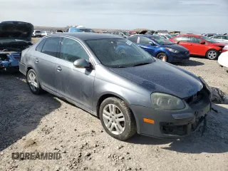 2005 Volkswagen Jetta 2.5L with VIN 3VWDF71K55M637198, listed as a Copart auction lot 47421405 with 254,883 mi miles and Salvage title. Bid and sale history available at DreamBid. Image 4.