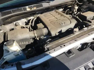 2018 Toyota Tundra SR5 с VIN 5TFDY5F14JX727187, выставлен на аукционе Copart как лот 82707885 с пробегом 109 971 миль миль и Списание • Salvage title. История ставок и продаж доступна на DreamBid. Изображение 13.