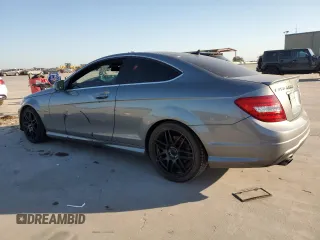 2012 Mercedes-Benz C 350 z VIN WDDGJ5HB3CF853000, wystawiony jako Copart lot #73855394 z przebiegiem 193 379 mil mil oraz Czysty tytuł • Clean title. Historia ofert i sprzedaży dostępna na DreamBid. Obrazek 2.