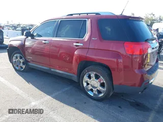 2010 GMC Terrain SLT-2 z VIN 2CTFLJEY2A6353746, wystawiony jako IAAI lot #41926005 z przebiegiem 205 951 mil mil oraz . Historia ofert i sprzedaży dostępna na DreamBid. Obrazek 3.