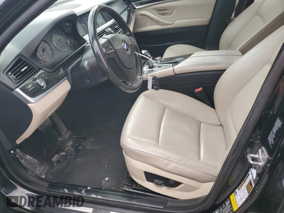 2012 BMW 5 Series 528i xDrive with VIN WBAXH5C55CC595066, listed as a Copart auction lot 46647335 with 124,330 mi miles and Salvage Title. Bid and sale history available at DreamBid. Image 7.