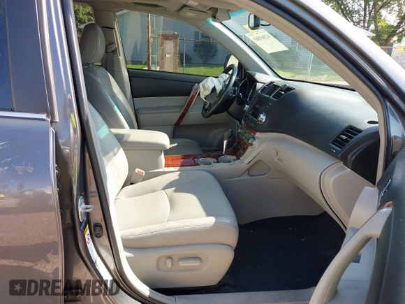 2012 Toyota Highlander Limited with VIN 5TDDK3EH8CS153044, listed as a IAAI auction lot 42565569 with 156,381 mi miles and . Bid and sale history available at DreamBid. Image 5.