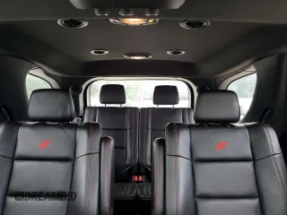 2023 Dodge Durango R/T Plus z VIN 1C4SDHCT1PC557784, wystawiony jako Copart lot #53091855 z przebiegiem 31 969 mil mil oraz Szkoda całkowita • Salvage title. Historia ofert i sprzedaży dostępna na DreamBid. Obrazek 10.