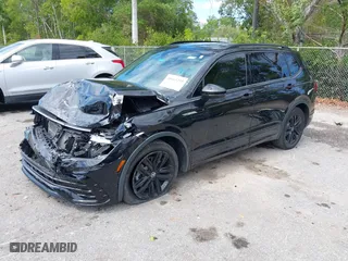 2022 Volkswagen Tiguan SE R-Line Black with VIN 3VVCB7AX9NM054351, listed as a IAAI auction lot 41665235 with 30,971 mi miles. Bid and sale history available at carsss.com. Image 17.