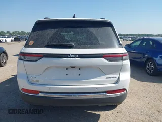 2025 Jeep Grand Cherokee Limited with VIN 1C4RJHBG7SC272351, listed as a IAAI auction lot 42331840 with 13,862 mi miles and . Bid and sale history available at DreamBid. Image 16.