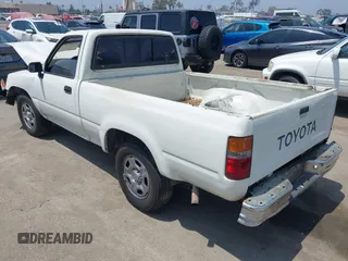 1992 Toyota Pickup с VIN JT4RN81A0N0090921, выставлен на аукционе IAAI как лот 42465321 с пробегом 166 211 миль миль и . История ставок и продаж доступна на DreamBid. Изображение 3.
