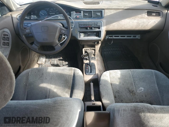 1992 Honda Civic z VIN 1HGEG8655NL072855, wystawiony jako Copart lot #53255425 z przebiegiem 217 200 mil mil oraz Czysty tytuł • Clean title. Historia ofert i sprzedaży dostępna na DreamBid. Obrazek 8.