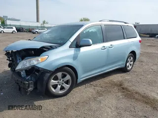 2016 Toyota Sienna LE AAS with VIN 5TDKK3DC4GS701298, listed as a IAAI auction lot 42115591 with 94,729 mi miles and . Bid and sale history available at DreamBid. Image 16.