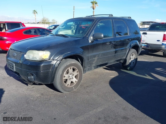 2005 Ford Escape Limited with VIN 1FMCU94165KE32639, listed as a IAAI auction lot 41960732 with 204,979 mi miles. Bid and sale history available at carsss.com. Image 6.