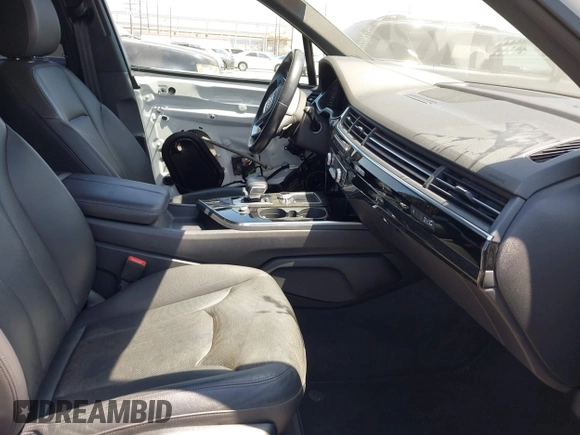 2017 Audi Q7 Prestige with VIN WA1VAAF72HD035098, listed as a IAAI auction lot 42664203 with 49,279 mi miles and . Bid and sale history available at DreamBid. Image 5.
