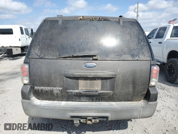 2005 Ford Expedition Special Service with VIN 1FMPU15545LA80658, listed as a Copart auction lot 47364365 with 0 mi miles and Non Repairable. Bid and sale history available at carsss.com. Image 6.