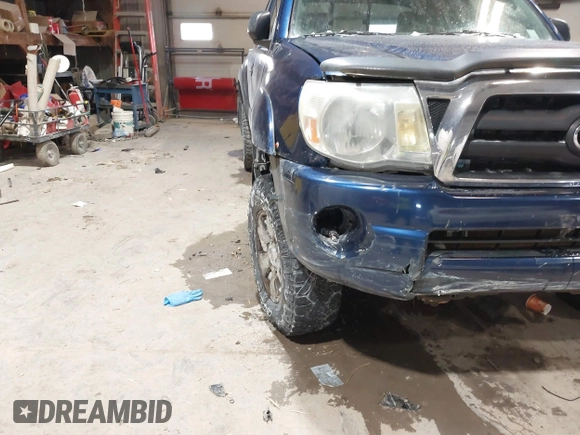 2005 Toyota Tacoma with VIN 5TEUU42N85Z040288, listed as a IAAI auction lot 41607489 with 222,642 mi miles and . Bid and sale history available at DreamBid. Image 6.