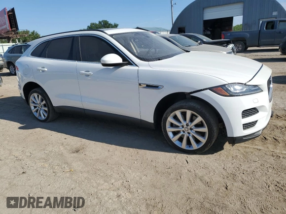 2017 Jaguar F-Pace 35t Prestige with VIN SADCK2BVXHA065640, listed as a Copart auction lot 63186245 with 107,914 mi miles and Clean title. Bid and sale history available at DreamBid. Image 4.
