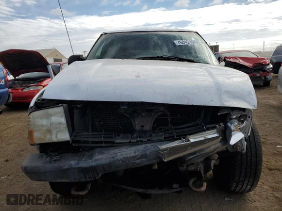 2001 GMC Jimmy SLT with VIN 1GKDT13W412121445, listed as a Copart auction lot 76842164 with 277,068 mi miles and Salvage Title. Bid and sale history available at carsss.com. Image 5.