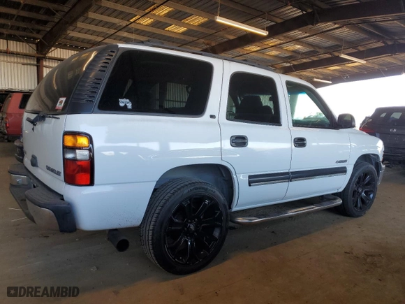 2000 Chevrolet New Tahoe LT with VIN 1GNEC13T0YJ164323, listed as a Copart auction lot 42754895 with 0 mi miles and Salvage Title. Bid and sale history available at carsss.com. Image 3.